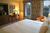Ambassador East Hotel::Expedia