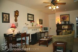 Web-glen-ellen-glenellyinncottages-lodging
