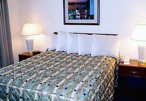 Web-evt_3858-suite-1
