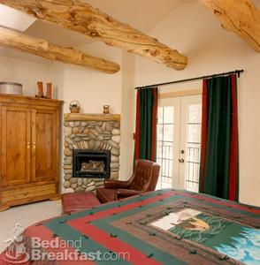 Web-south-lake-tahoe-california-blackbearinn-lodging