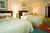 Phoenix Inn and Suites Lake Oswego from ProfessionalTravelGuide.com