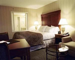 Doubletree Hotel Resort and Spa Fallsview Niagara Falls::Travelocity.com