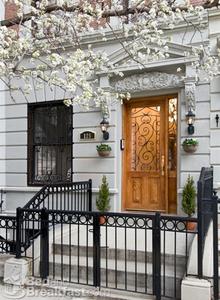 HomeintheBigCity::BedAndBreakfast.com