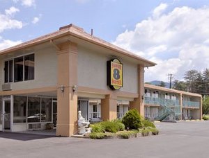 Super 8 Black Mountain::Travelocity.com