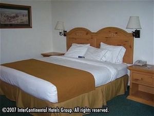 Holiday Inn Express Suites Mt Rushmore::Travelocity.com