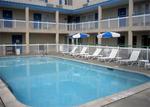 Tn-l50619_pool_01_f