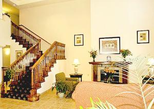 Web-evt_1431-lobby-1