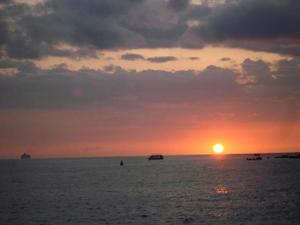 Web-3442739-sunset_viewed_from_the_pool_area_at_hale_kona_kai-kailua_kona
