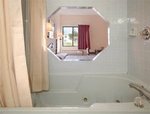 Tn-r06588_room_02_e