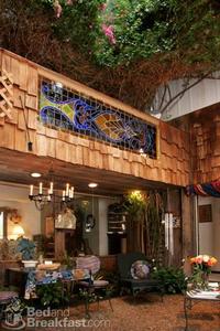 The Atrium::BedAndBreakfast.com