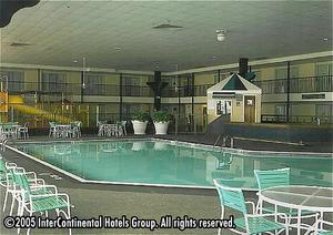 Holiday Inn Emerald Beach::Orbitz