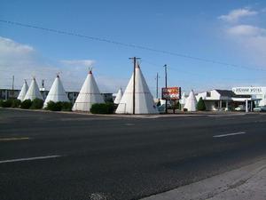 Web-3131841-hotels_and_accommodations-holbrook