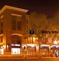 7 / Seven Restaurant & Lounge