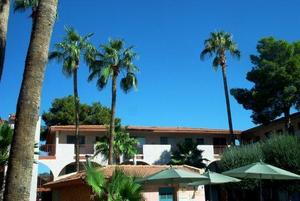 Web-2549832-hospitality_suite_resort-scottsdale