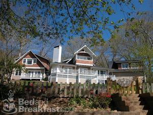 Arbor House of Black Mountain::BedAndBreakfast.com