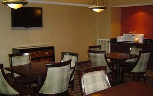 Comfort Inn & Suites::Travelocity.com