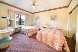 Alhambra at Poinciana::Hotels.com