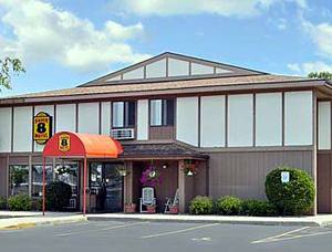 Super 8 Beaver Dam::Travelocity.com