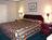 Econo Lodge Beach Block::Expedia
