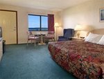 Days Inn & Suites Saint Ignace Lakefront
