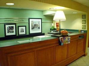 Hampton Inn Jacksonville-I-95 Central::Travelocity.com