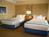 La Quinta Inn & Suites Secaucus-Meadowlands::ProfessionalTravelGuide.com
