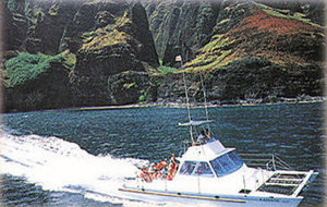 Catamaran Kahanu::Catamaran Kahanu