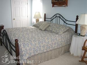 Town & Country Inn::BedAndBreakfast.com