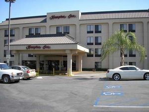 Hampton Inn Bakersfield-Airport::Travelocity.com