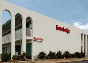 Econo Lodge Richwood::Travelocity.com