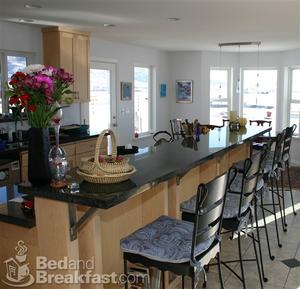 Gugiheim Gallery & Getaway::BedAndBreakfast.com