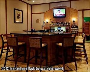 Crowne Plaza Cromwell::Travelocity.com