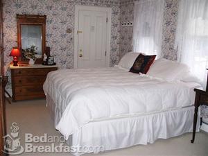 The Three Stallion Inn::BedAndBreakfast.com