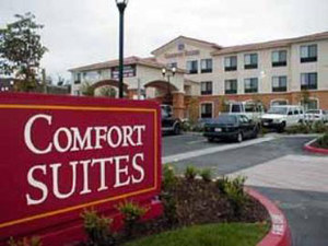 Comfort Suites Lake Forest::Hotels.com
