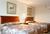 Holiday Inn Express And Suites::Orbitz