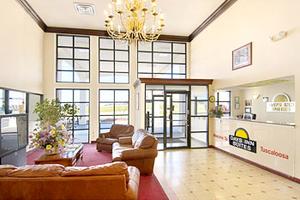 Web-cdt_d716-lobby-1