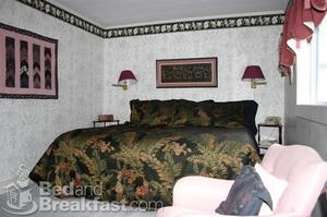 Web-naples-me-augustusbovehouse-lodging