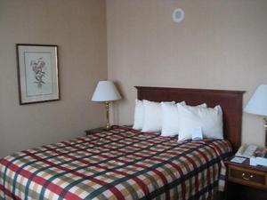 Web-3568417-rooms_are_small_but_very_nice-seattle