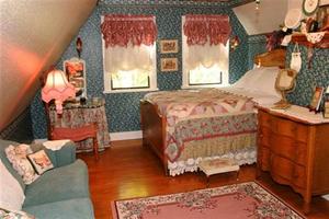 Web-the_garden_cottage_bed_and_breakfast_161917_3_10152007_0910520687_500