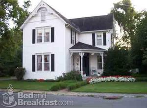 Doe River Inn::BedAndBreakfast.com
