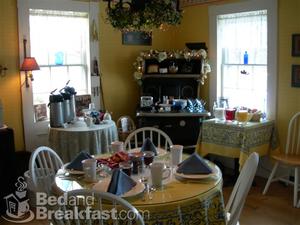 The Bar Harbor Inn::BedAndBreakfast.com