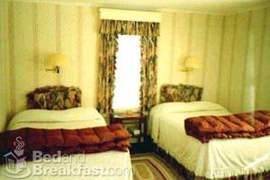 House On Main Street::BedAndBreakfast.com