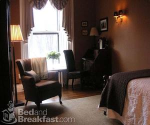 The College Club of Boston::BedAndBreakfast.com