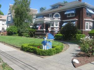 Web-beazley-house