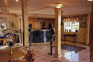 Web-lax_sunb-lobby-1