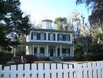 Tn-300px-denham-lacy_house01