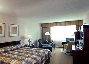 Clarion Hotel And Conference Center::Expedia