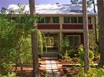 Hibiscus Coffee & Guesthouse