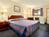 Super 8 Motel - Enfield/Windsor Lks Airport::Hotels.com