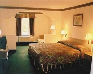 Country Hearth Inn::Travelocity.com
